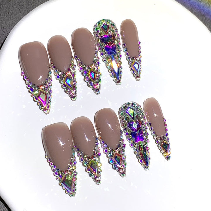 Glamouröse mit Strass verzierten Stiletto-Nagelverlängerungen Karnz