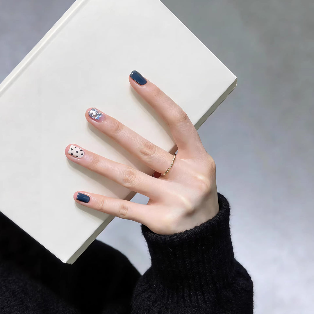 Künstlerisches Nageldesign