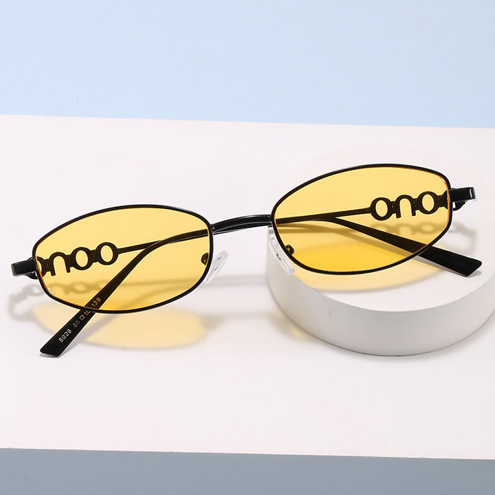 Modische Sonnenbrille Im Eleganten Ovaldesign Karnz
