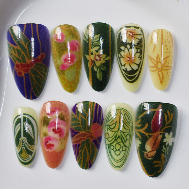 Elegantes Künstlerisches Nagelkunstset Karnz