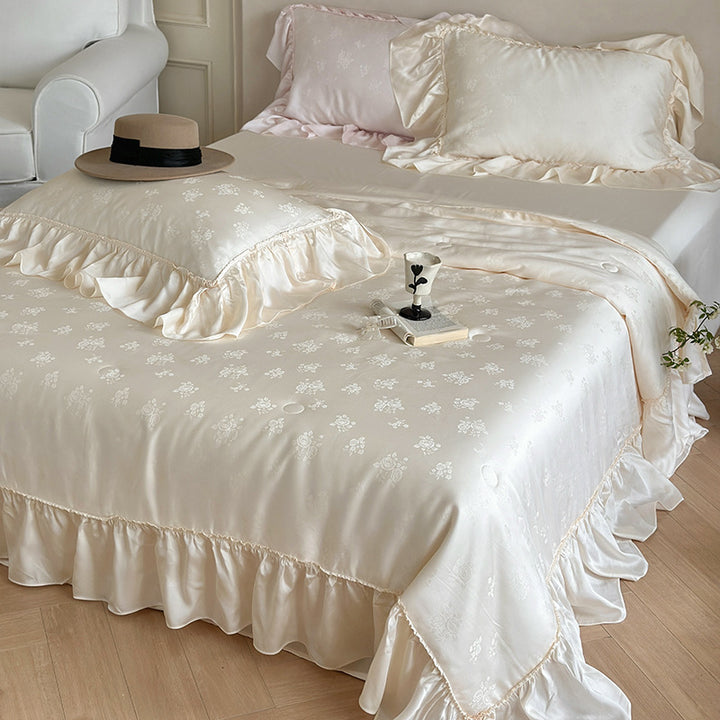 Elegantes Satin-Bettwäsche-Set mit Jacquard-Blumenmuster und Rüschen