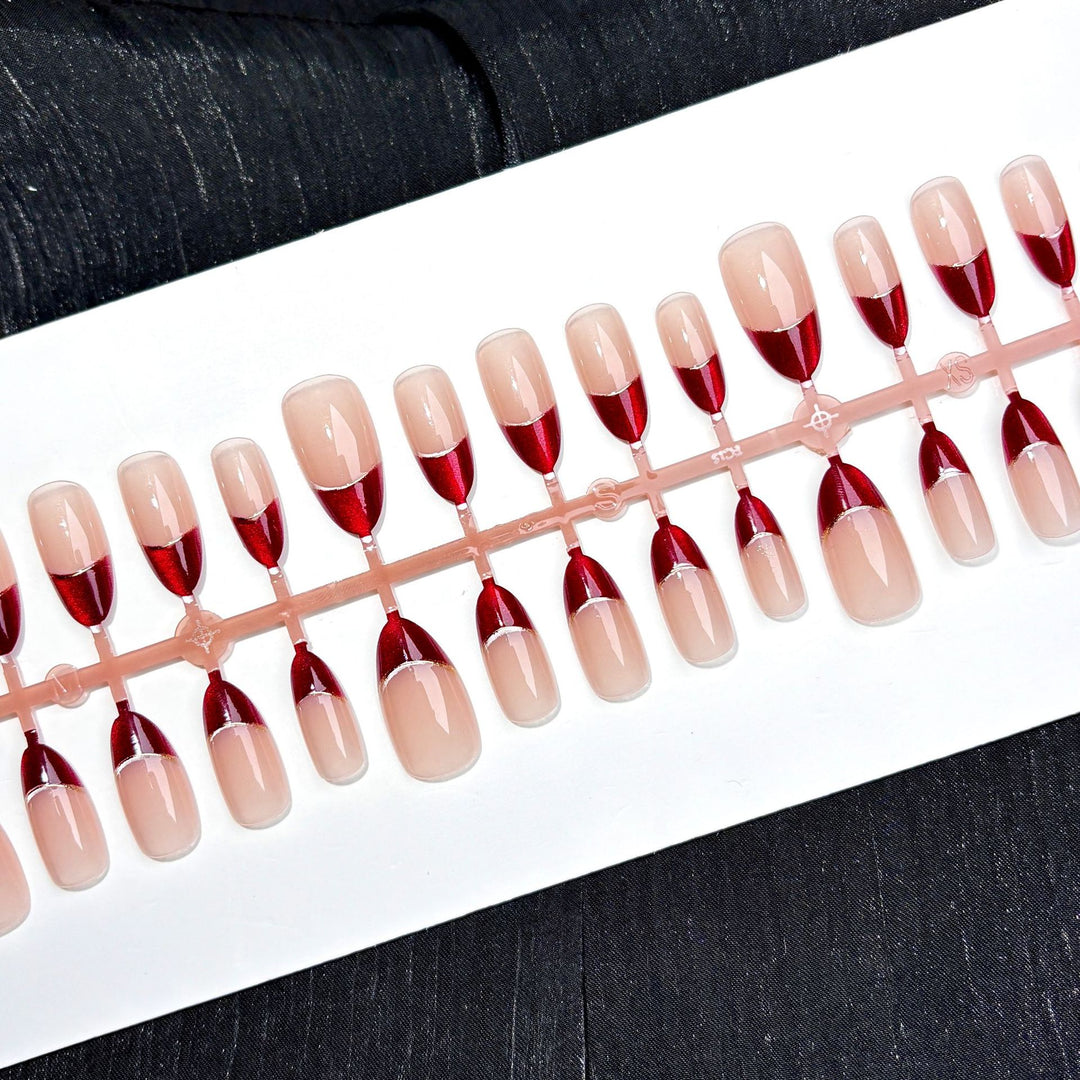 Elegantes French Tip Press-On Nagelset