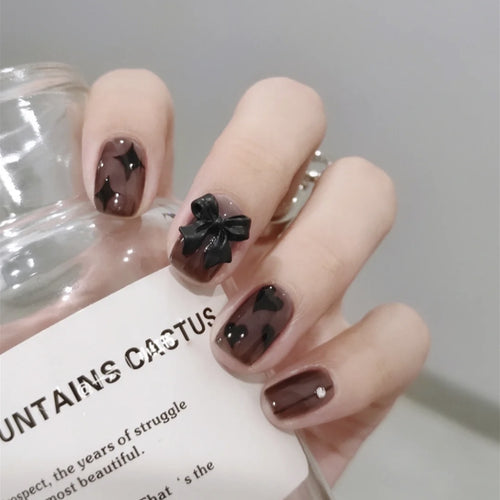 Künstlerisches mit Schleife verziertes Press-On Nagelset