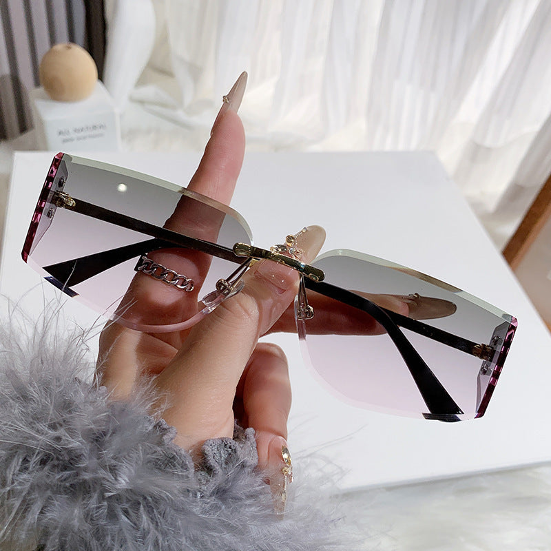Damen elegante Sonnenbrille mit hochwertigem geometrischem Design Karnz