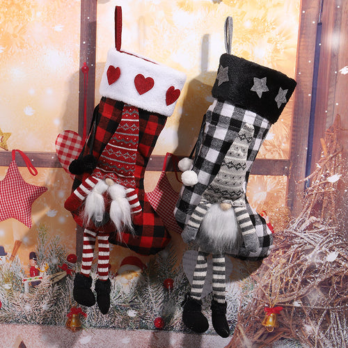 Niedlicher Weihnachtsstrumpf mit Gnome-Motiv Karnz