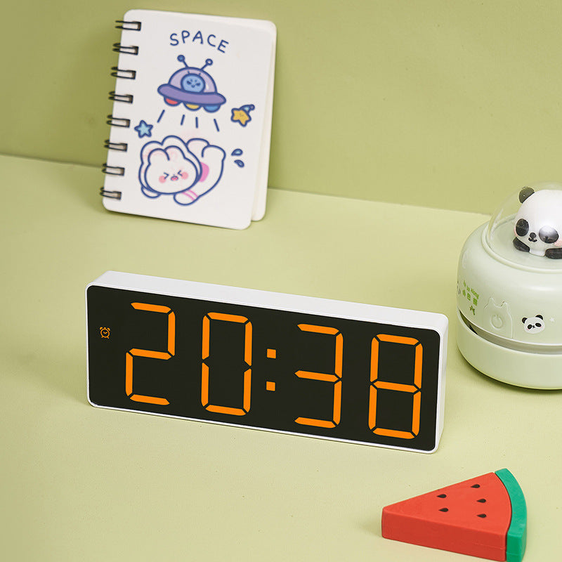 Digitaler Wecker Im Minimalistischen Design Karnz