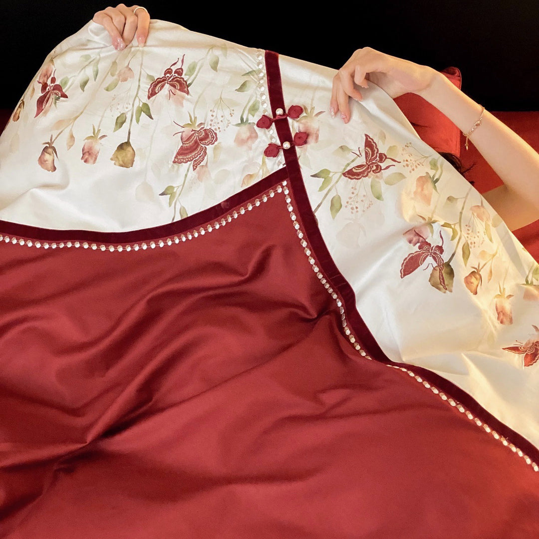 Premium-Duvetbezug-Set mit floraler Stickapplikation, kontrastierenden Einsätzen und Spitzenkante