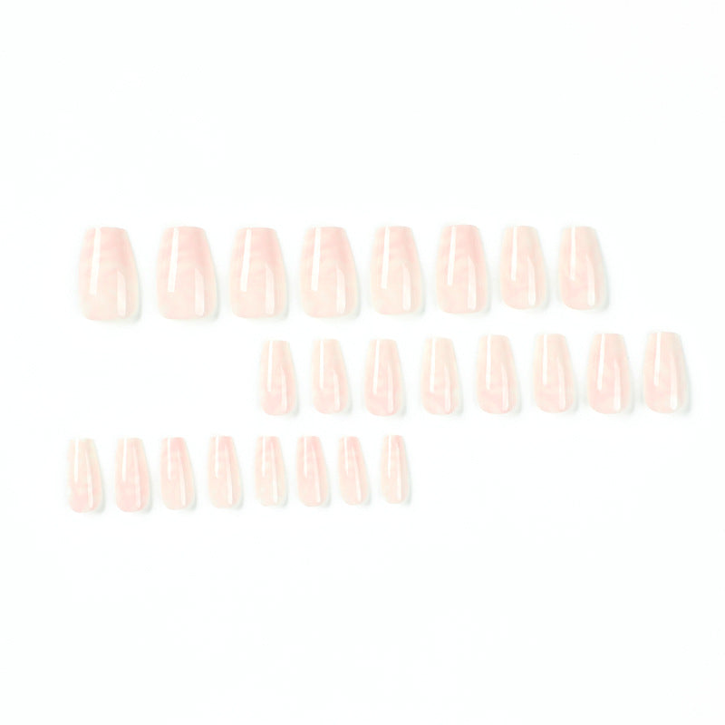 Elegante Nagelverlängerungen mit marmorierten Akzenten Karnz