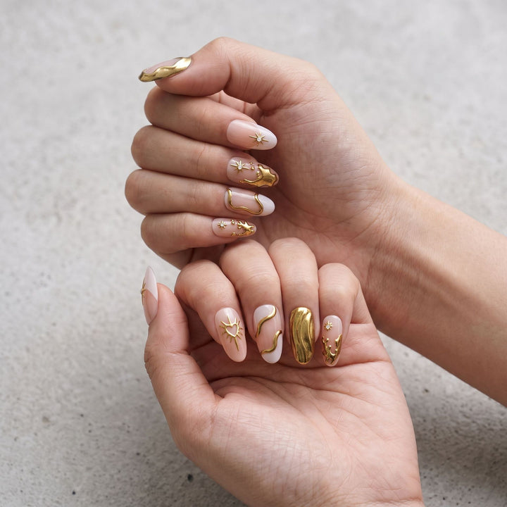 Künstlerisch Gold Verziertes Nail Art Karnz