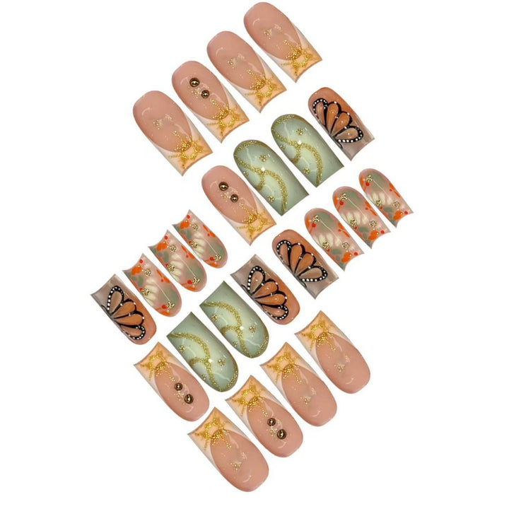 Künstlerisches Acryl-Nageldesign Karnz