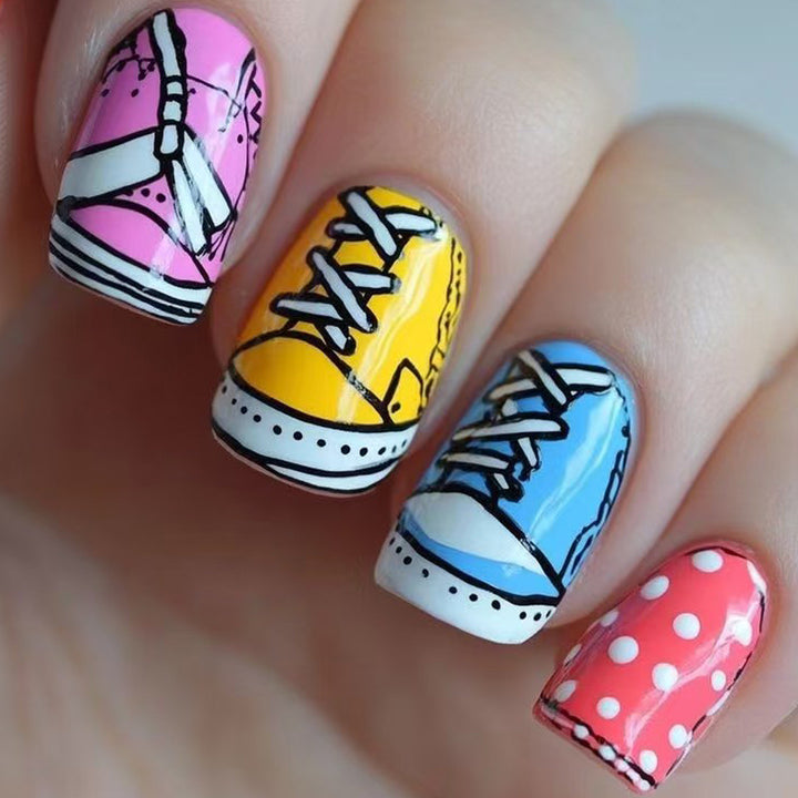 Kreative Sneaker Nageldesign Karnz