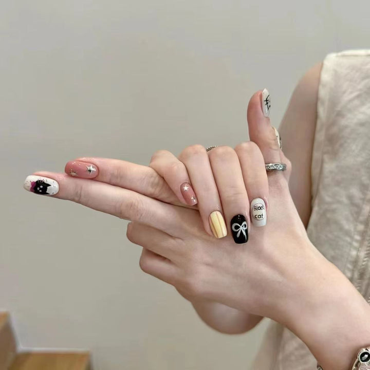 Verspieltes katzenmotiviertes Press-On-Nagelset Karnz