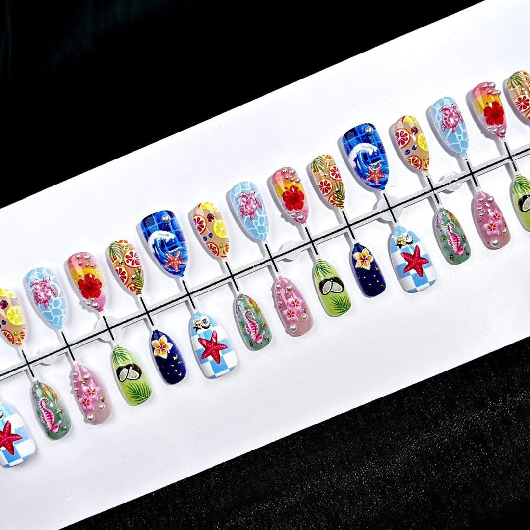 Kreative Themen Press-On Nagelkunst Kollektion