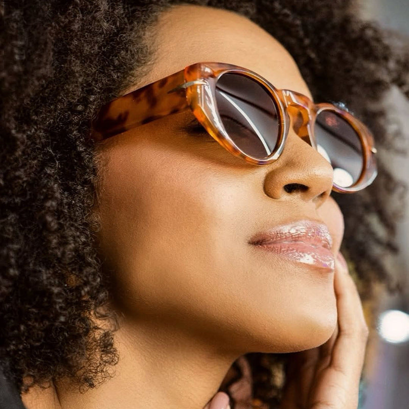 Damen modische Sonnenbrille mit unikatem Design und polarisierenden Gläsern Karnz