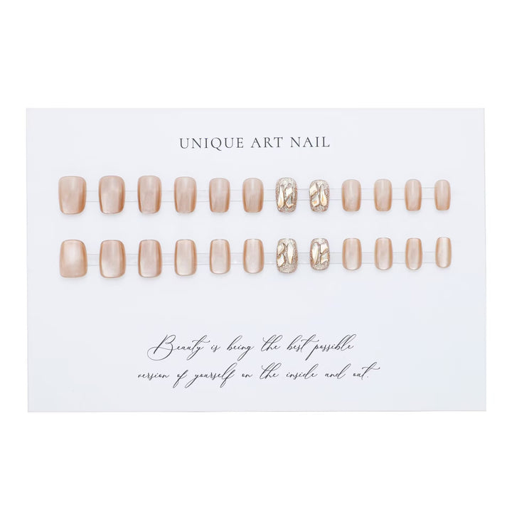 Glamouröse dekorative Nagelkunstverlängerungen Karnz