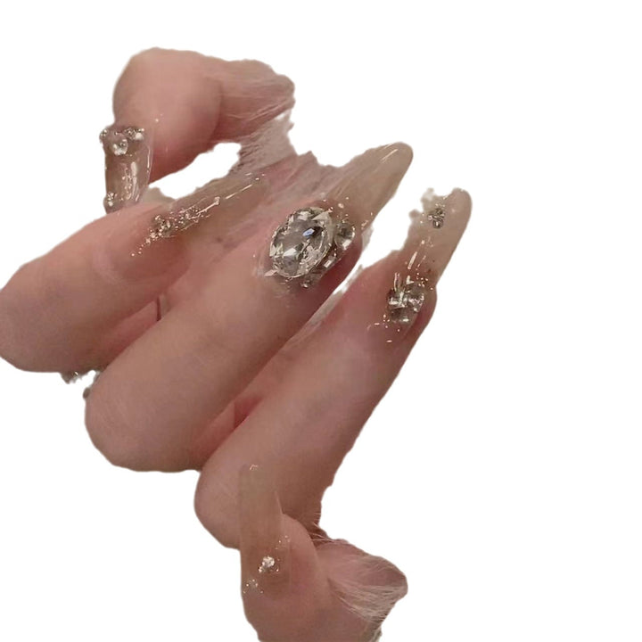 Künstlerisches Edelstein Nageldesign Karnz