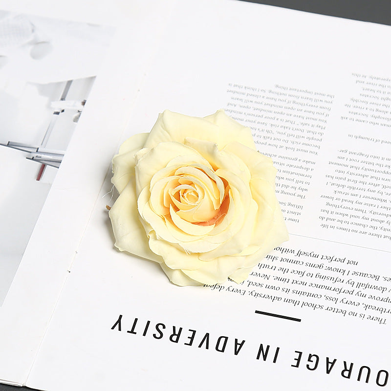 Florale Corsage für dekorative Trage- und Ausstellungszwecke