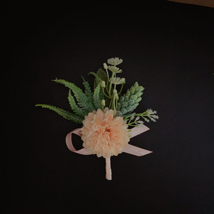 Faux Floral Korsage mit Band