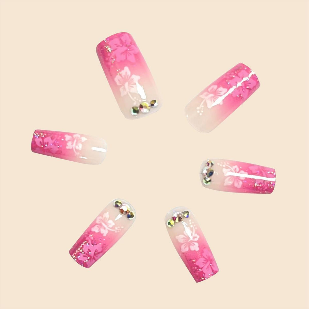 Dekorative florale Nagelverlängerungen