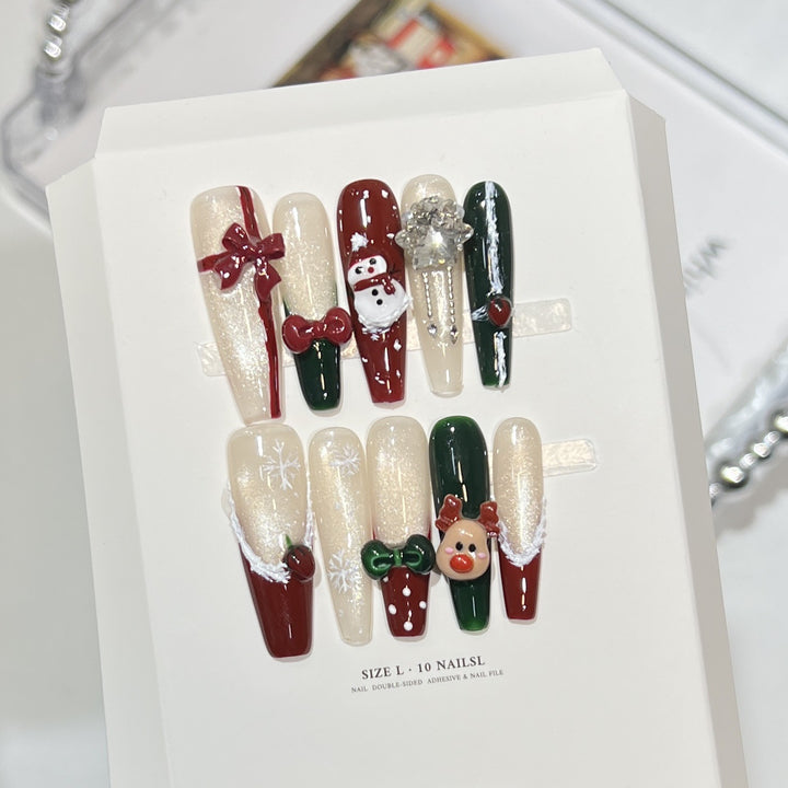 Festliches Nagelkunst-Set zum Aufkleben mit charmanten Feiertagsdesigns Karnz
