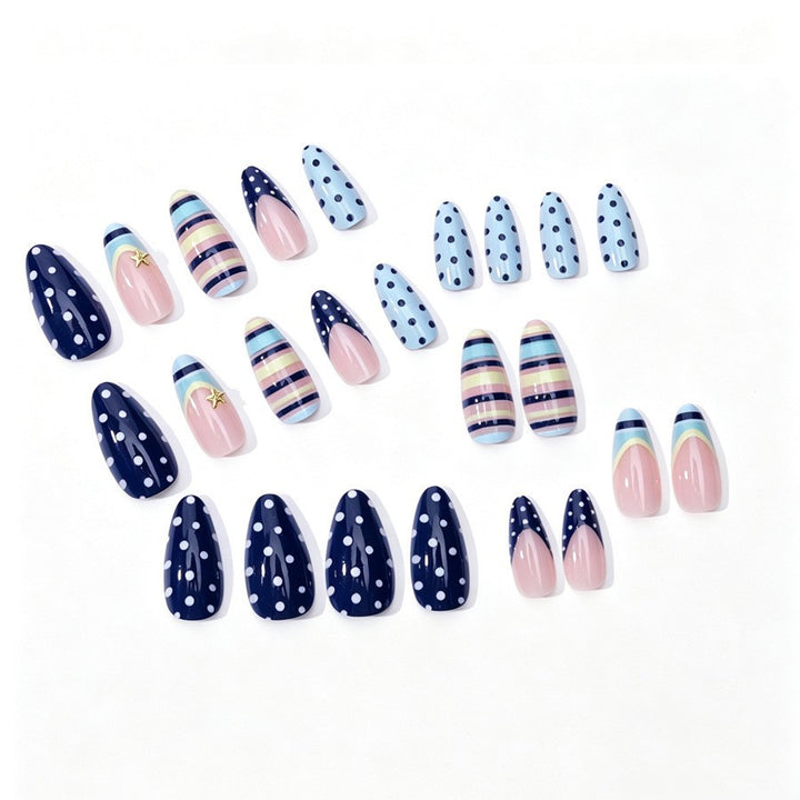 Kunstnagelset mit elegantem Streifen- und Punkte-Design Karnz
