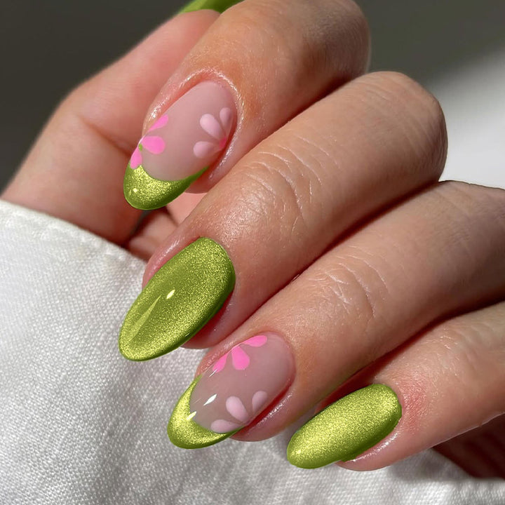Künstlerisches Floral Druck-auf-Nageldesign