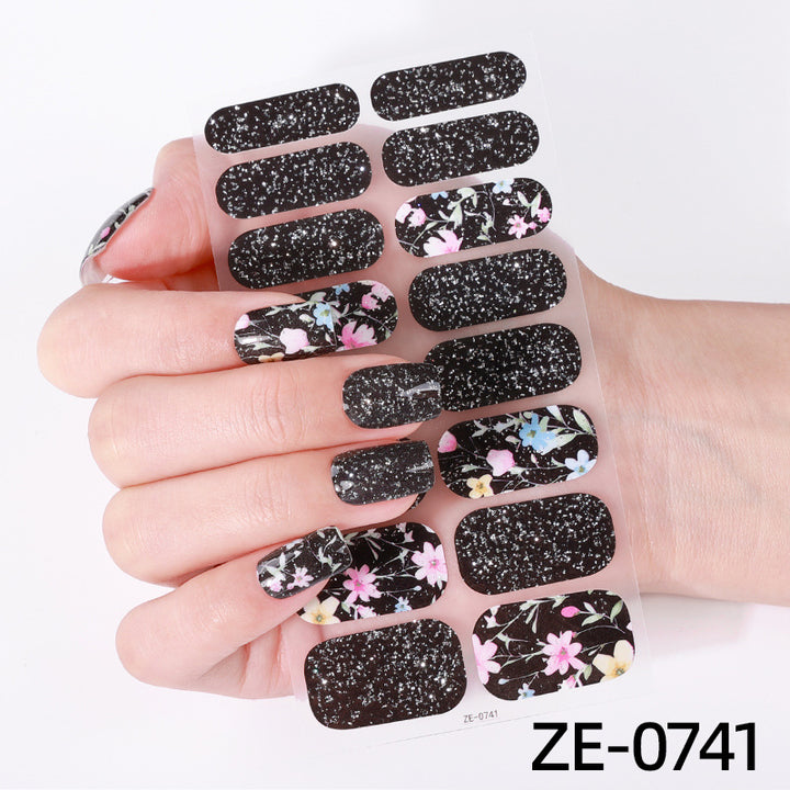 Künstlerische Nagelkunst-Wickel