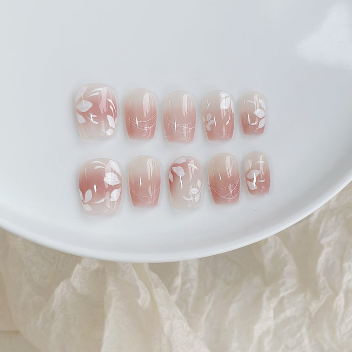 Schmetterlings-verzierte Press-On Nagelset