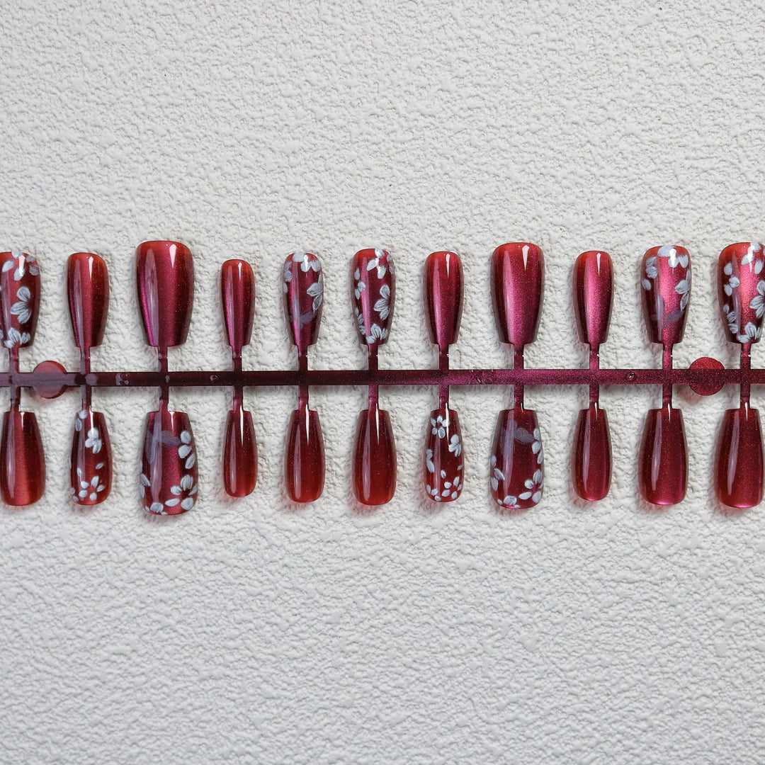 Premium Floral Press-On Nagelkunst Kollektion