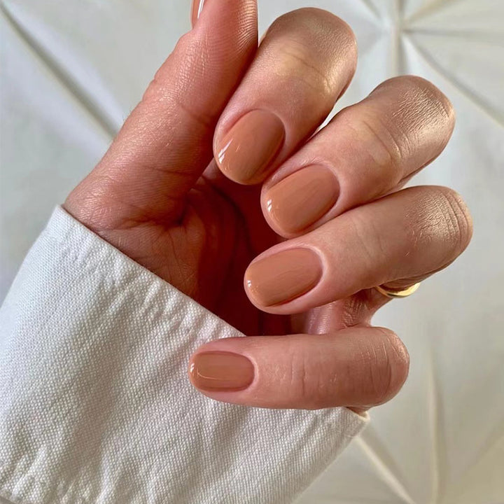 Kreative Nagelkunst mit eleganter Hochglanz-Oberfläche Karnz