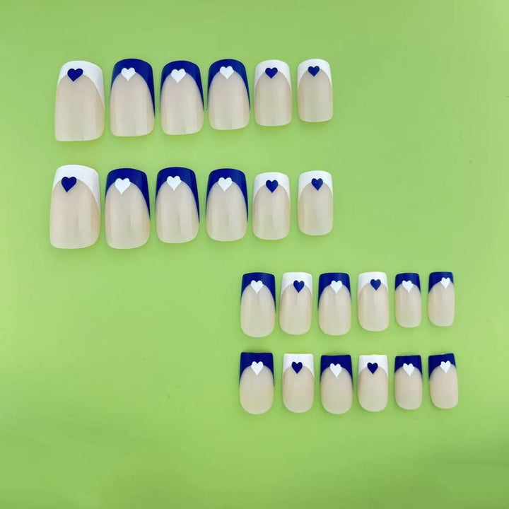 Künstlerische Herzspitze Nagelverlängerungen Karnz