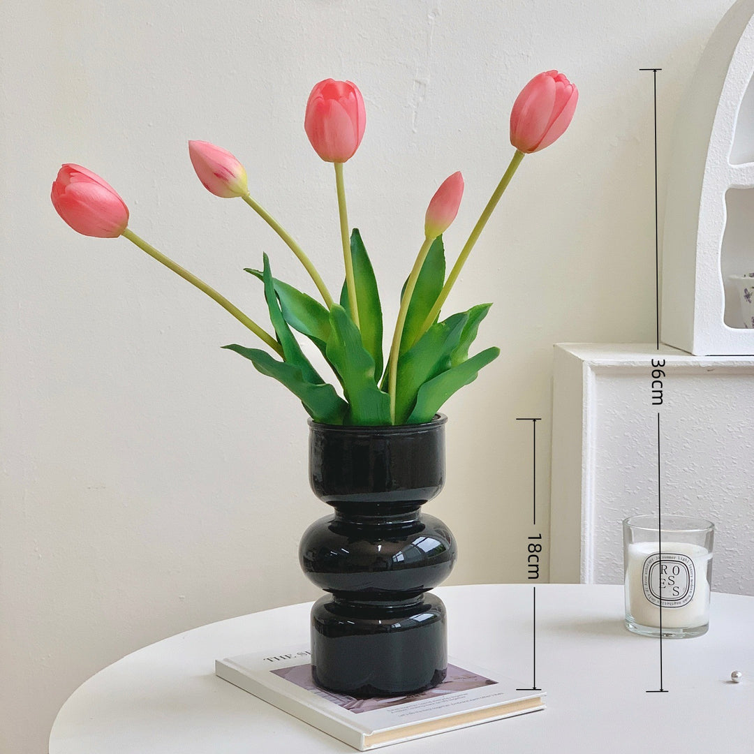 Dekorativer künstlicher Tulpenstrauß