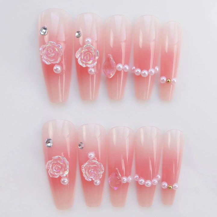 Premium Dekorative Strass Press-On Nagelkunst Karnz