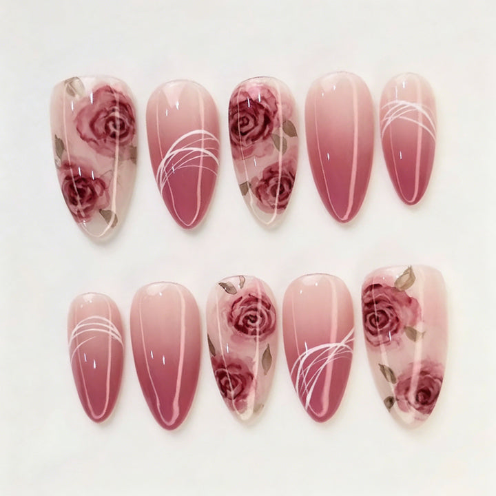 Elegante Blumenmuster-Press-On-Nagelkunst Karnz
