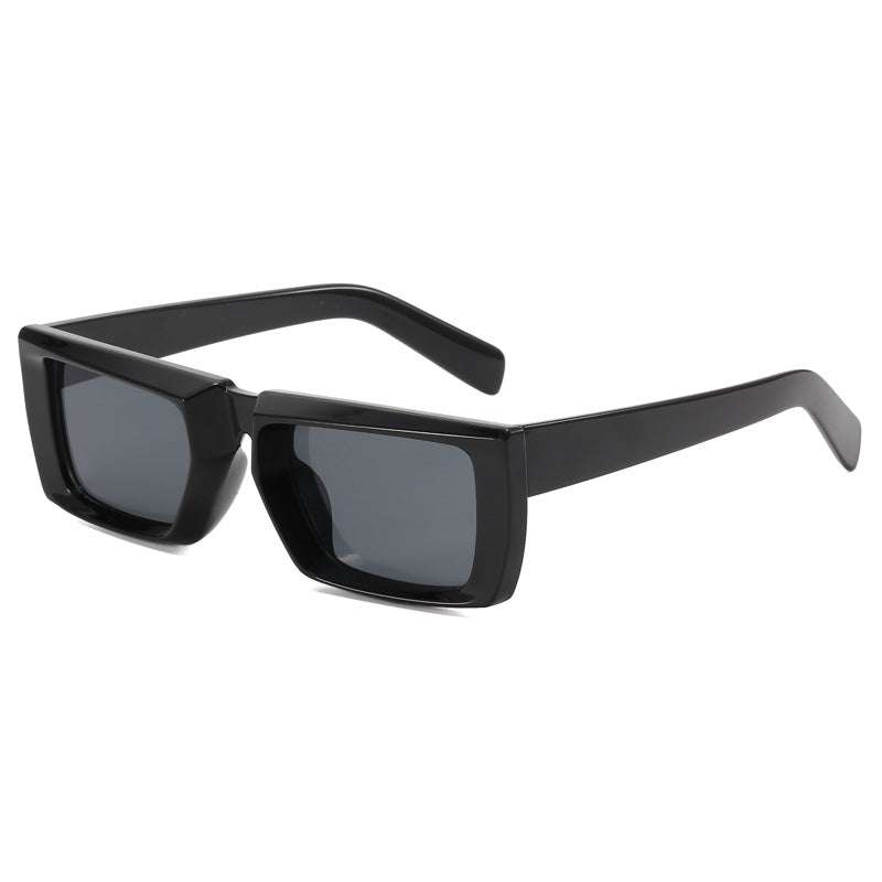 Damen modische Shield-Sonnenbrille mit exzentrischem Design Karnz