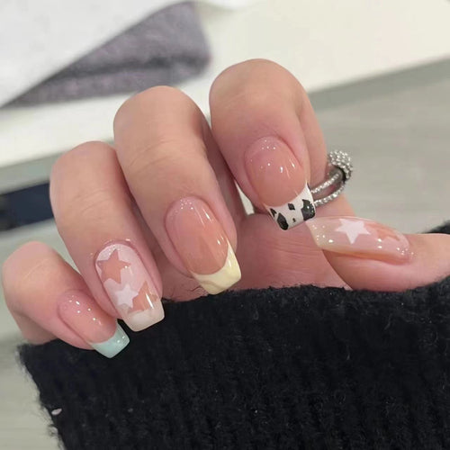 Dekorative Nagelkunst