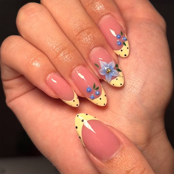 Trendige Nagelkunst Karnz