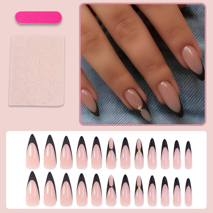 Kunstnagelset mit elegantem Spitzen-Design und Glitzerdetails Karnz