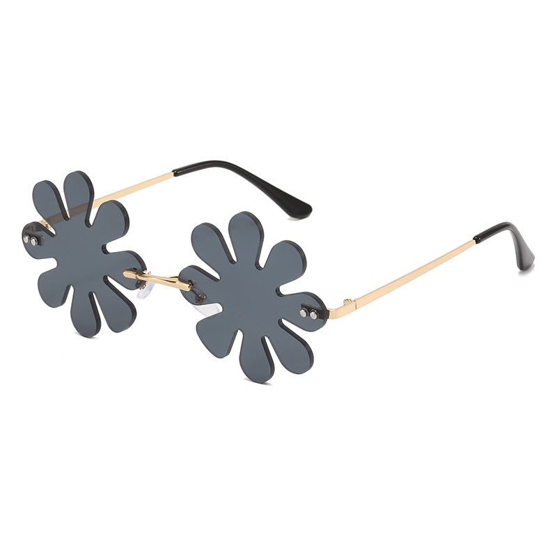 Damen Verspielte Blumen-Sonnenbrille mit stilvollem Metallrahmen Karnz