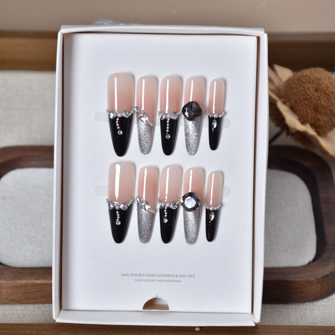 Elegante Stiletto Nagelkunst Verlängerungen Karnz