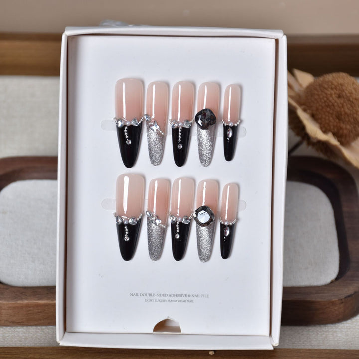 Elegante Stiletto Nagelkunst Verlängerungen Karnz