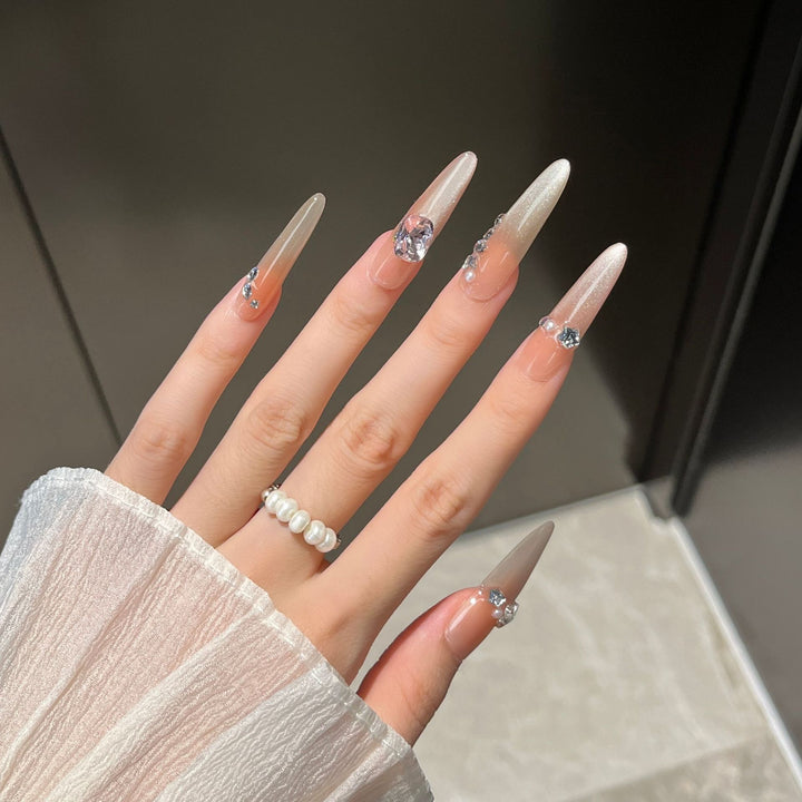 Elegante mit Strass veredelte Press-On Nagelverlängerungen Karnz