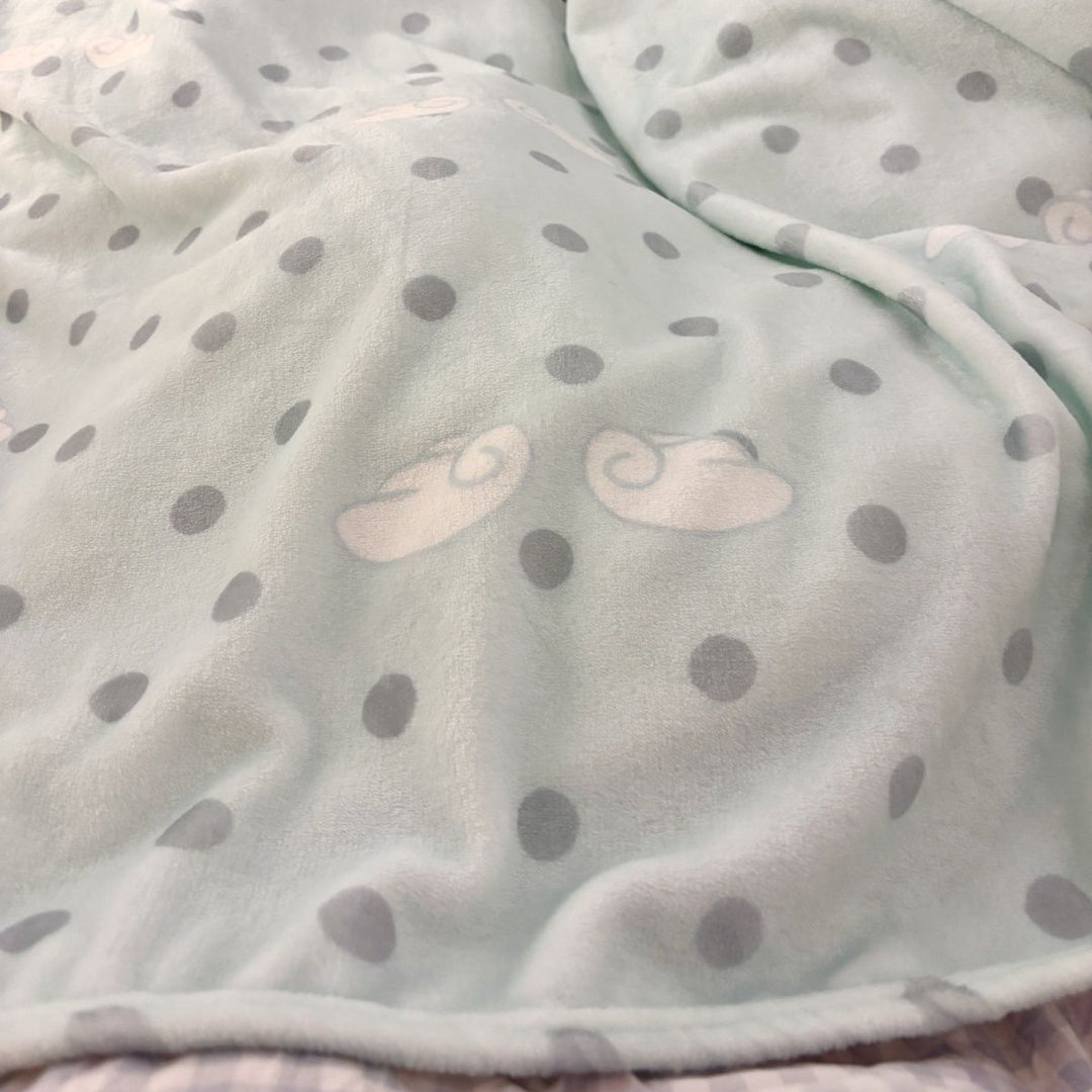 Weiche Fleece-Punkte-Decke