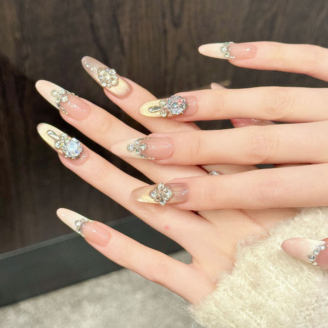 Luxuriöses, mit Strass besetztes Press-On-Nagelset