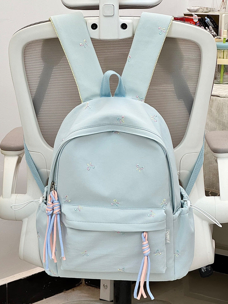 Charmanter bestickter Schulrucksack