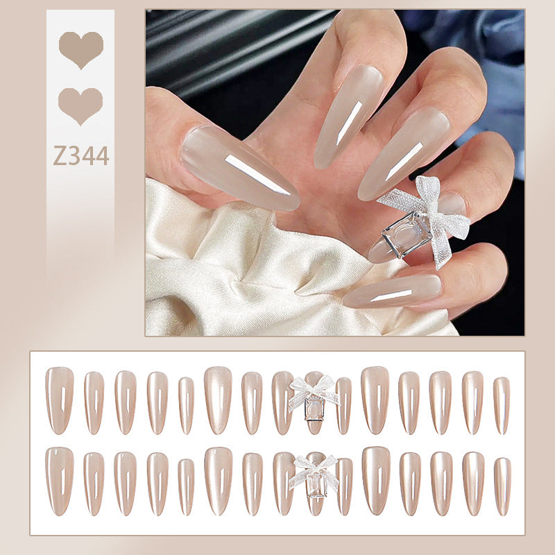 Elegante Kunstnagelspitzen mit glänzendem Finish Karnz
