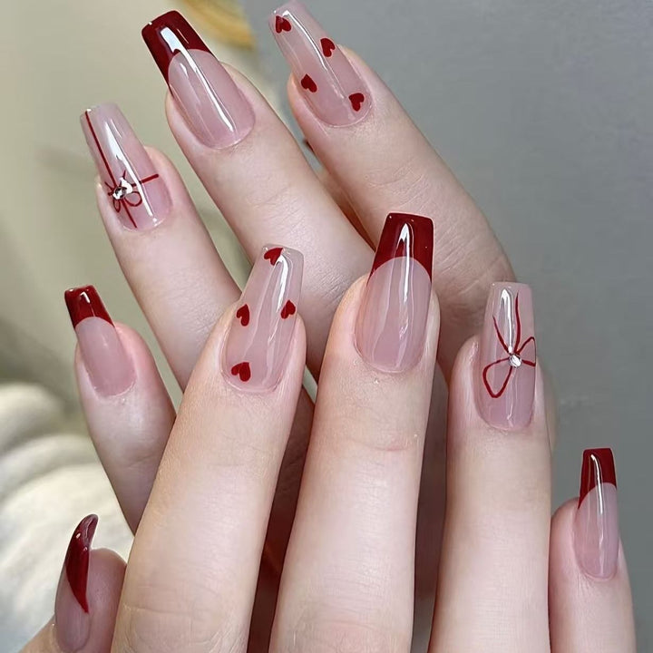 Dekorative Press-On Nagelkunst Karnz