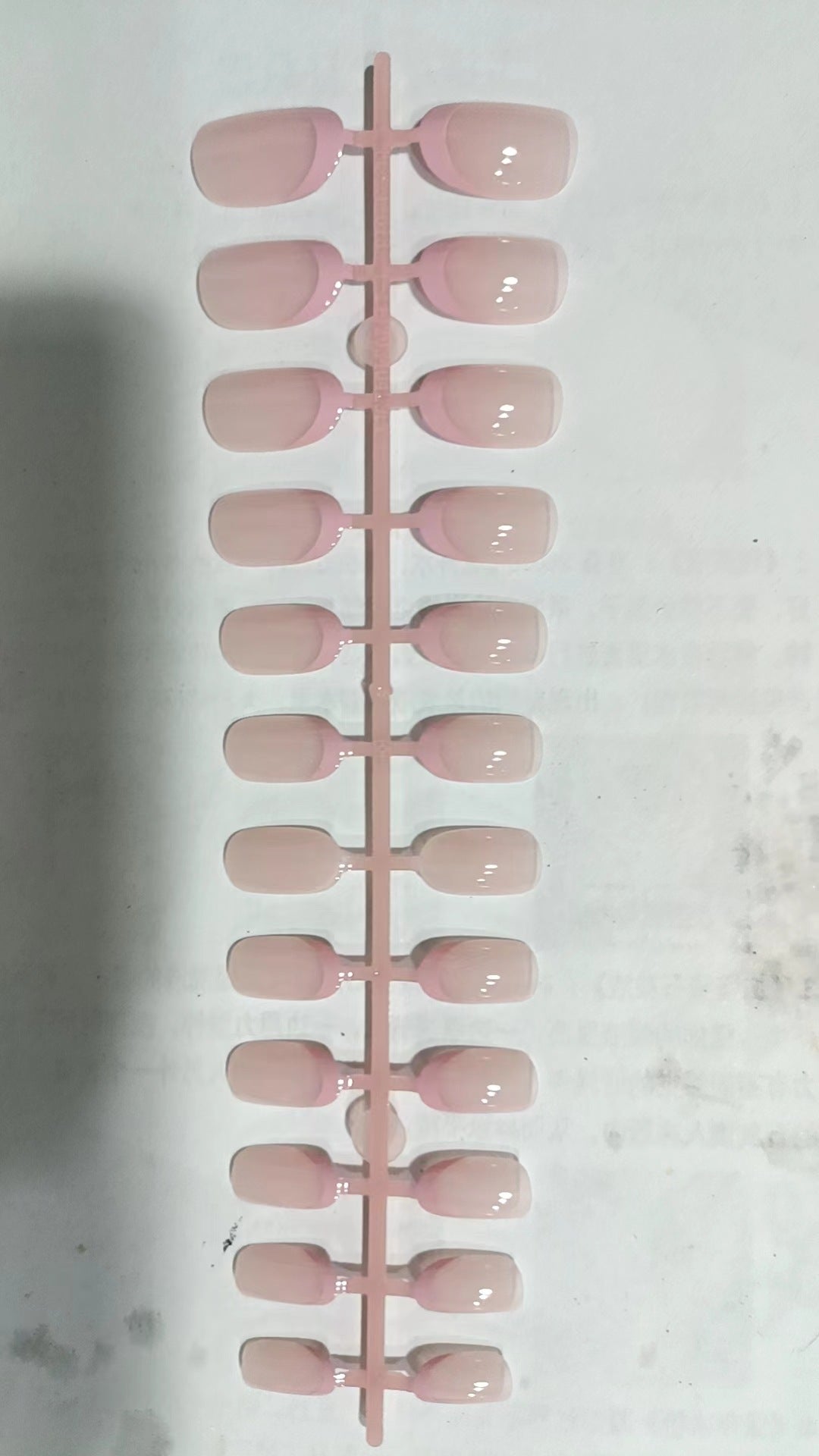 Natürlicher Finish Press-On Nagelspitzen Karnz
