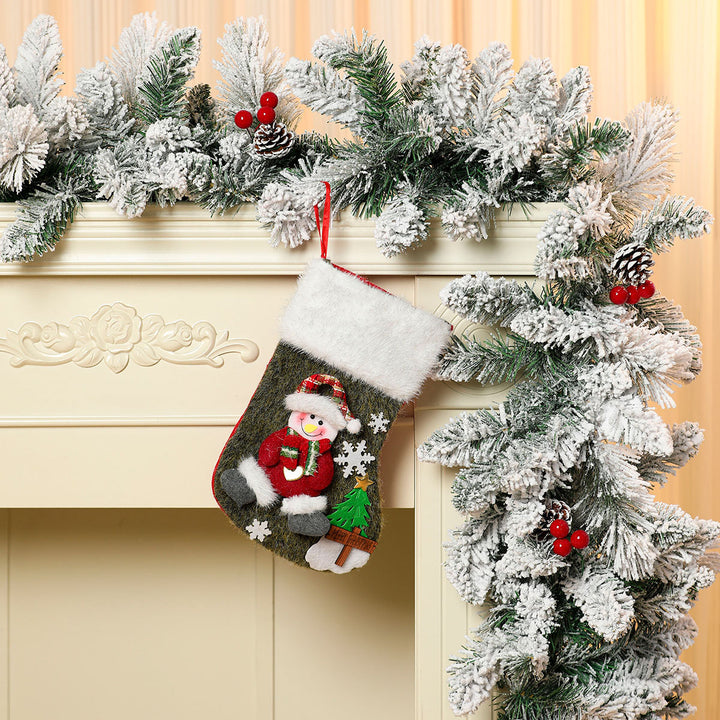 Weihnachtsstrumpf mit festlichem Motiv Karnz