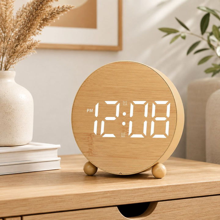 Digitaler Wecker Im Modernen Holzdesign Karnz